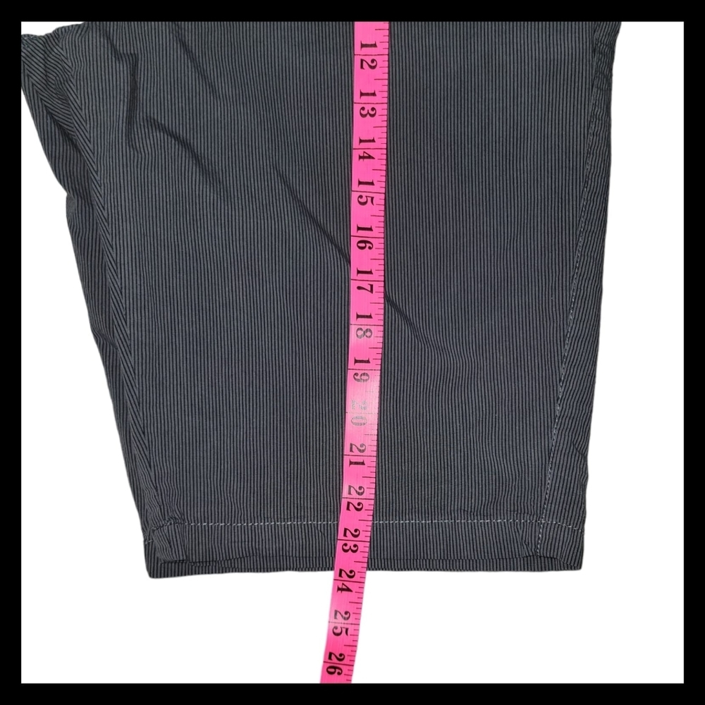 (M) Guess Shorts Grey Striped (Men) - Picture 7 of 8